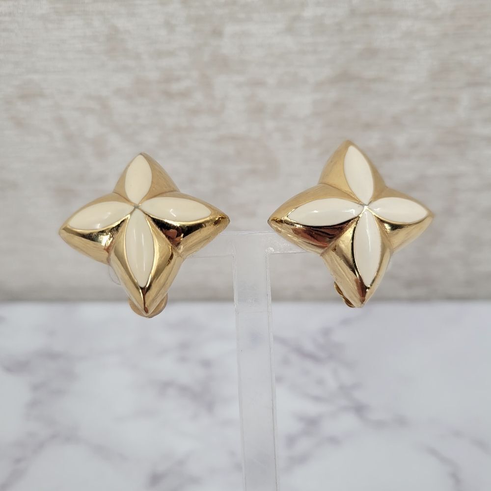 Vintage Gold and Cream Enamel Clip On Earrings Blossom 4 Point Star Anise Shape